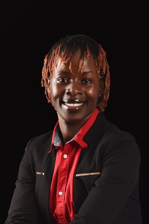Portrait of Laura Dindi